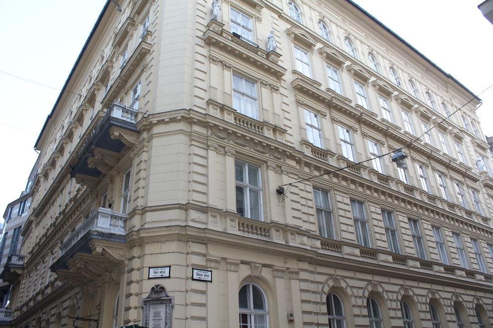 Old Monarchia Hotel Budapešť Exteriér fotografie